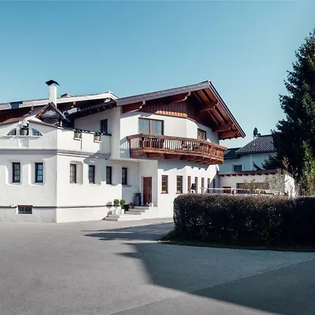 Feine Guest house *