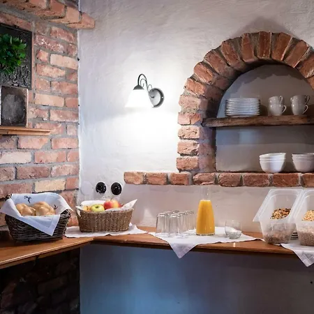 ゲストハウス Feine 3*