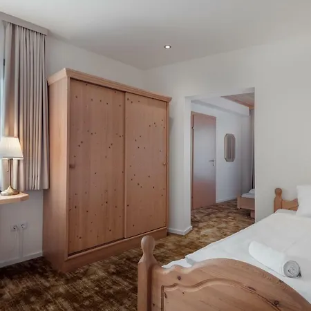 Feine Guest house 3*