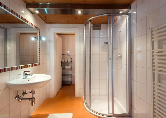 ゲストハウス Feine 3*