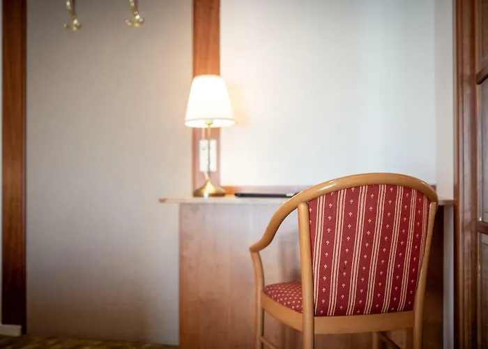 Feine アルテンマルクト・イム・ポンガウ