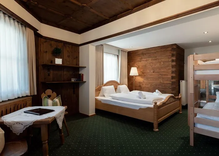 Feine アルテンマルクト・イム・ポンガウ