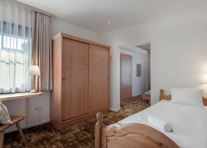 Feine ゲストハウス 3*