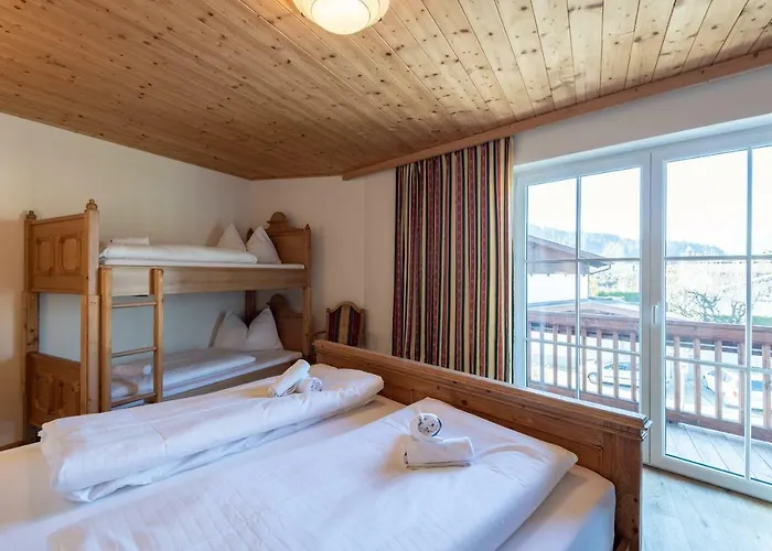 Feine ゲストハウス 3*